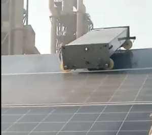 EST pv cleaning robot